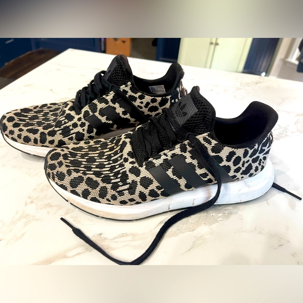 Adidas Cheetah Sneaker